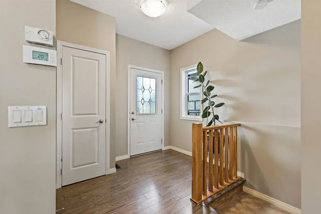 114 Everglen Crescent SW