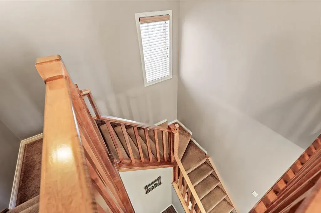 114 Everglen Crescent SW