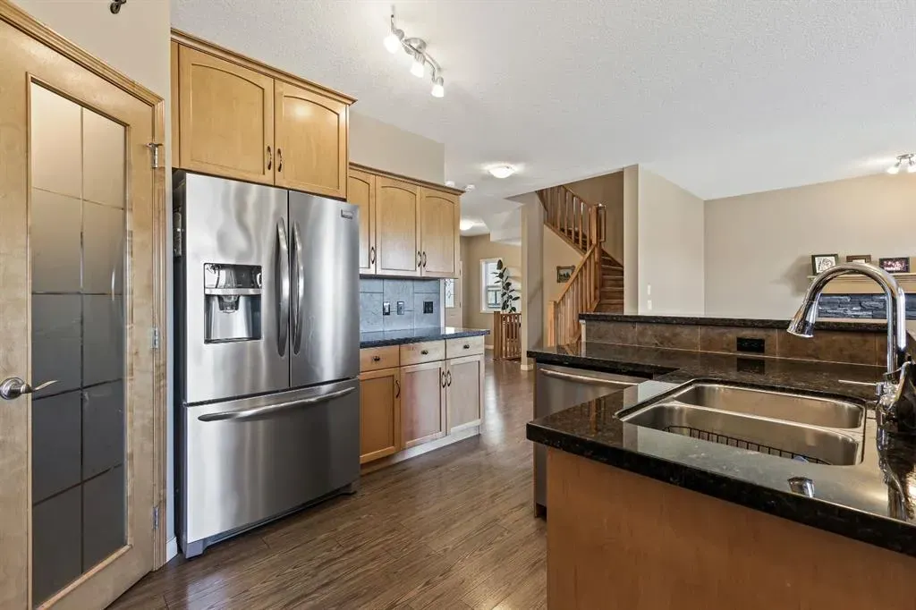 114 Everglen Crescent SW