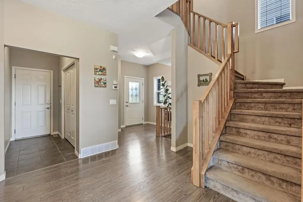 114 Everglen Crescent SW