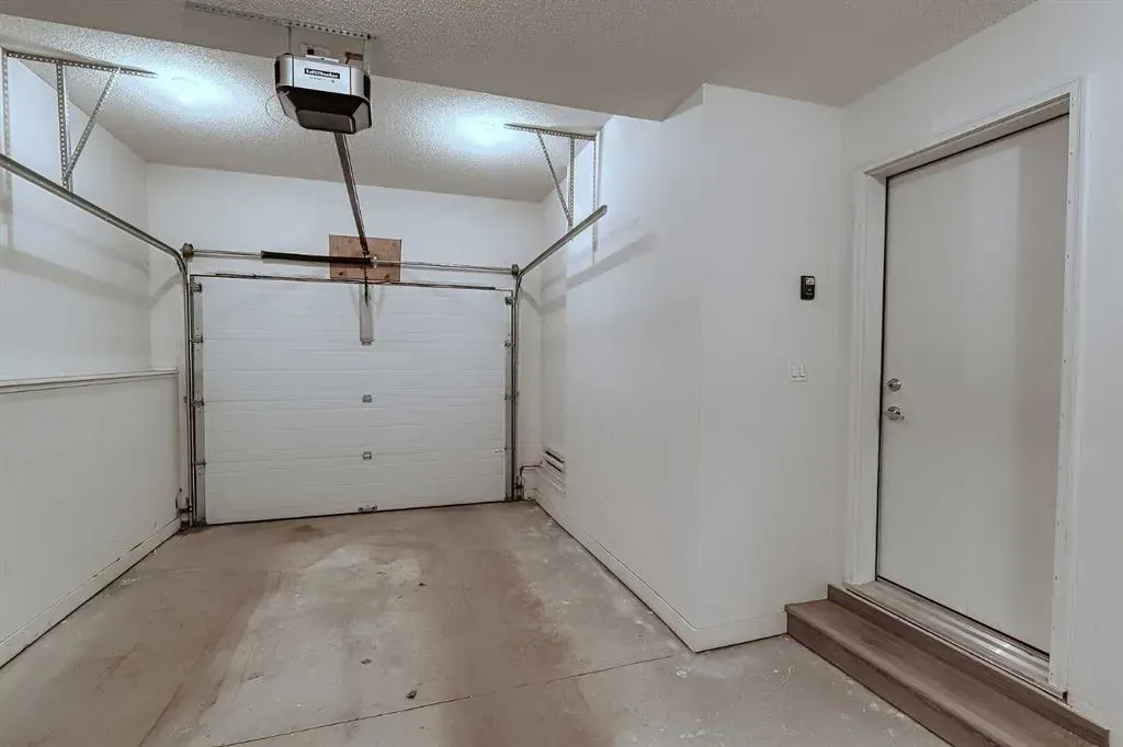 10 Walden Lane SE