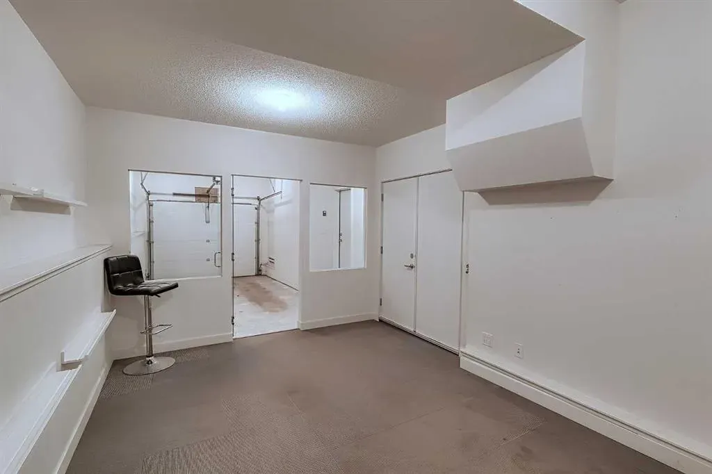 10 Walden Lane SE