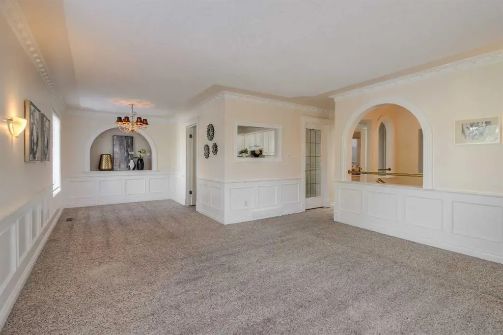654 Columbia Boulevard W