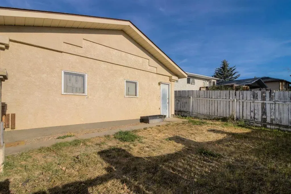 654 Columbia Boulevard W