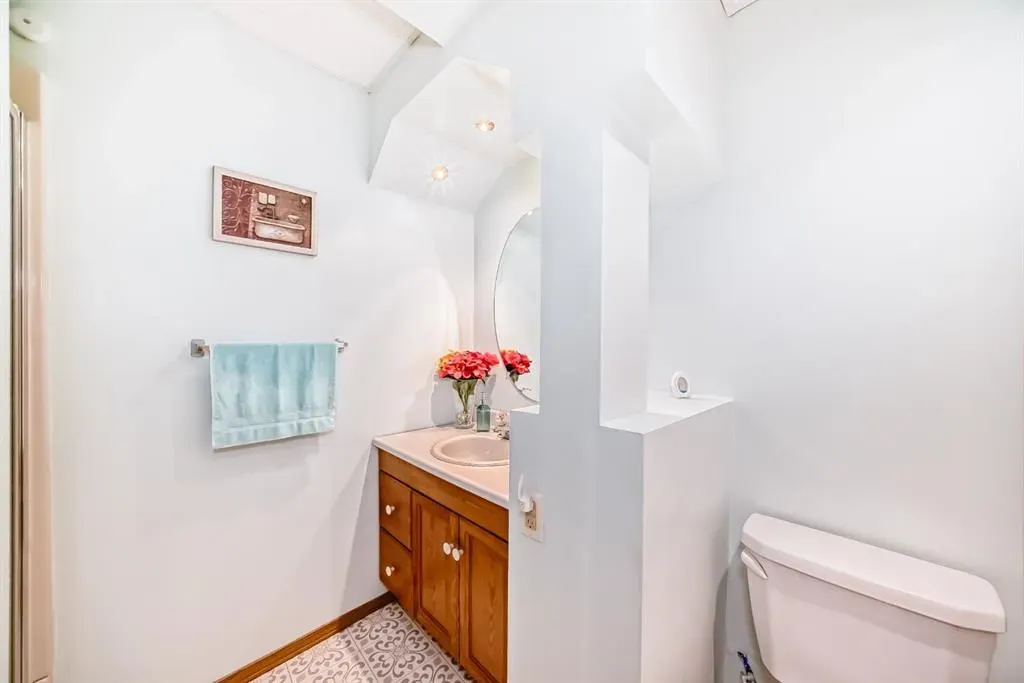 142 Edgeview Road NW