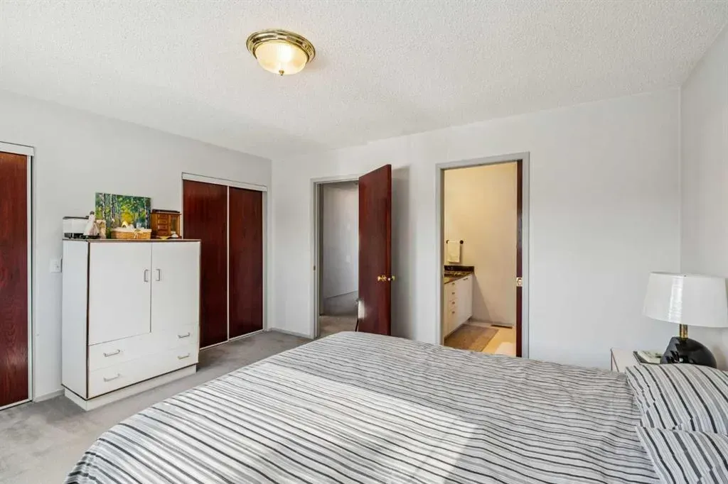 142 Elizabeth Way SE