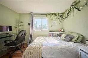 47 Doverglen Crescent SE