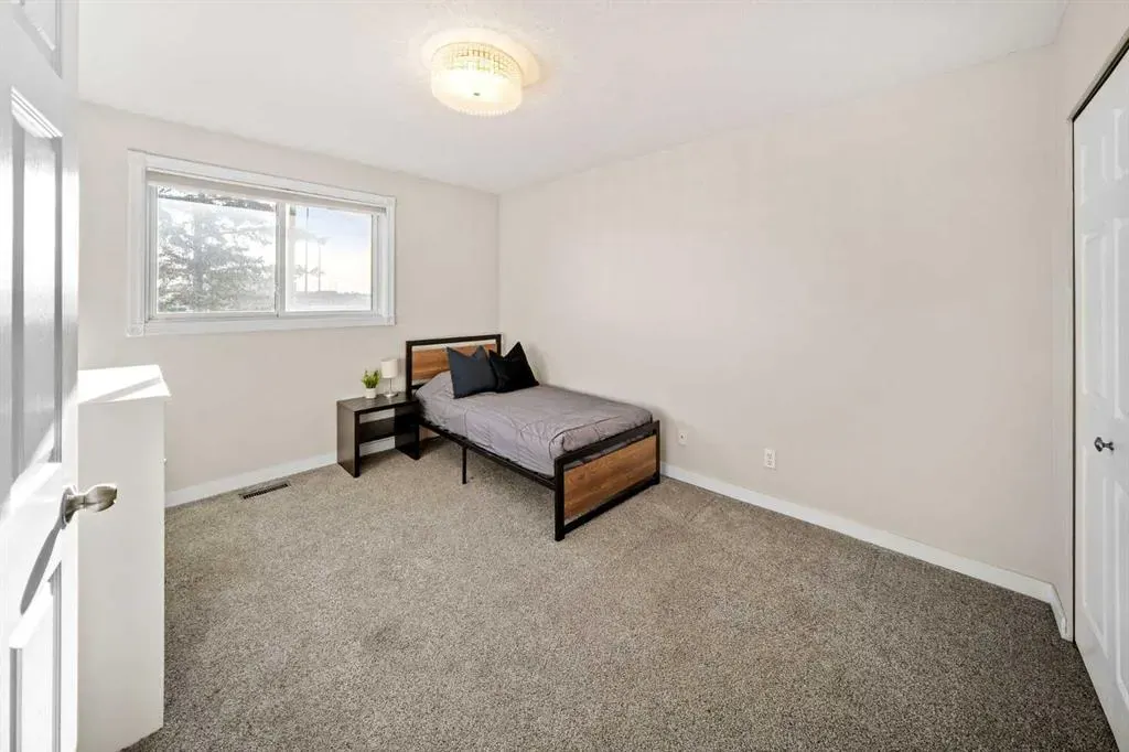 567 Edmonton Trail NE, #12