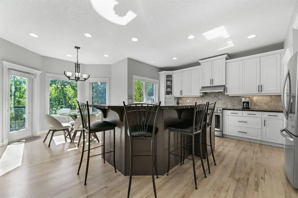 1458 Strathcona Drive SW