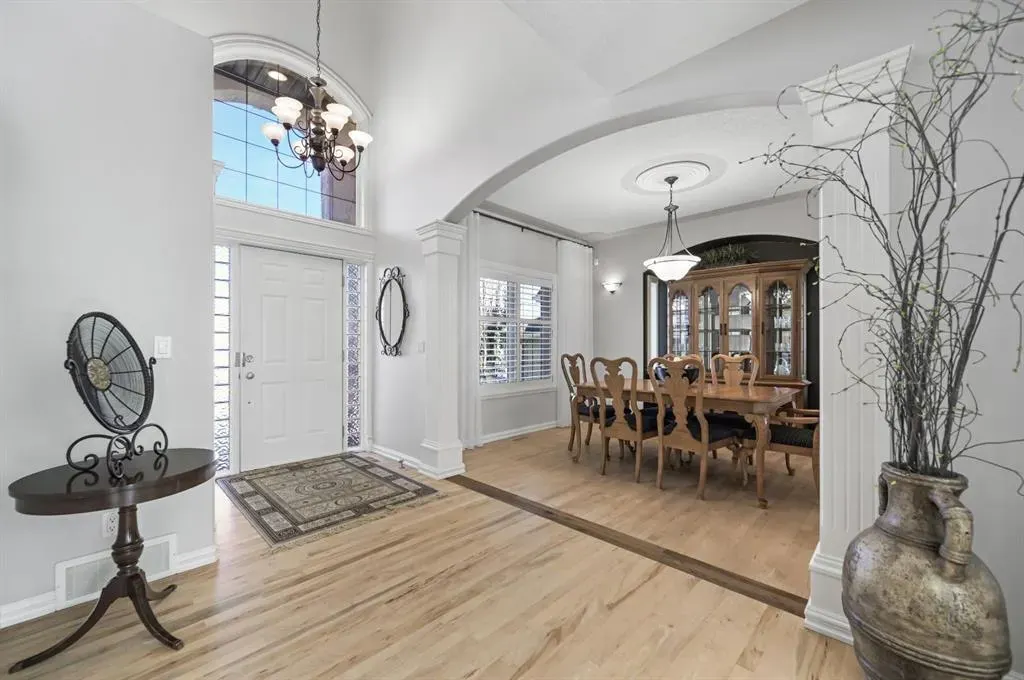 1458 Strathcona Drive SW