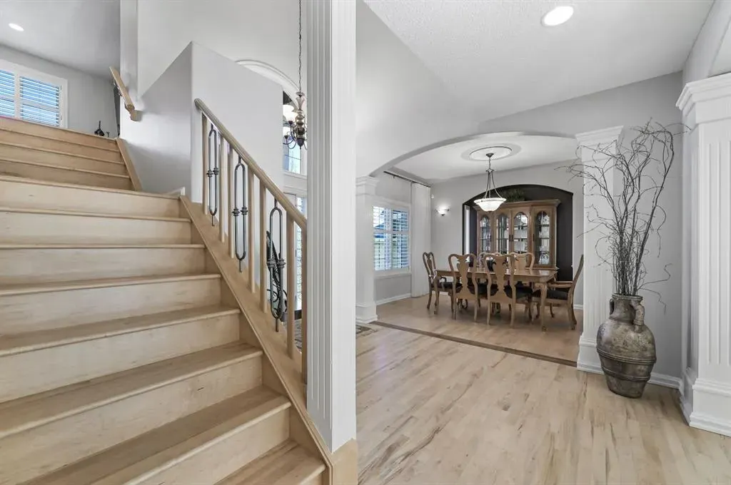 1458 Strathcona Drive SW