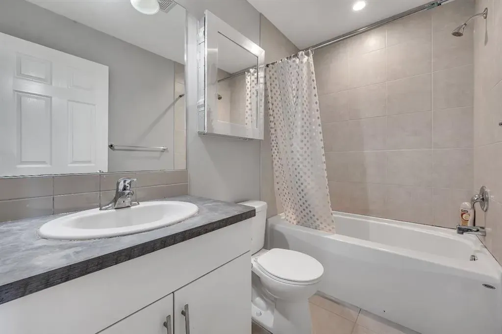 341 Cityscape Court NE