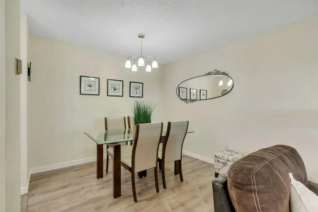 11 Dover Point SE, #104