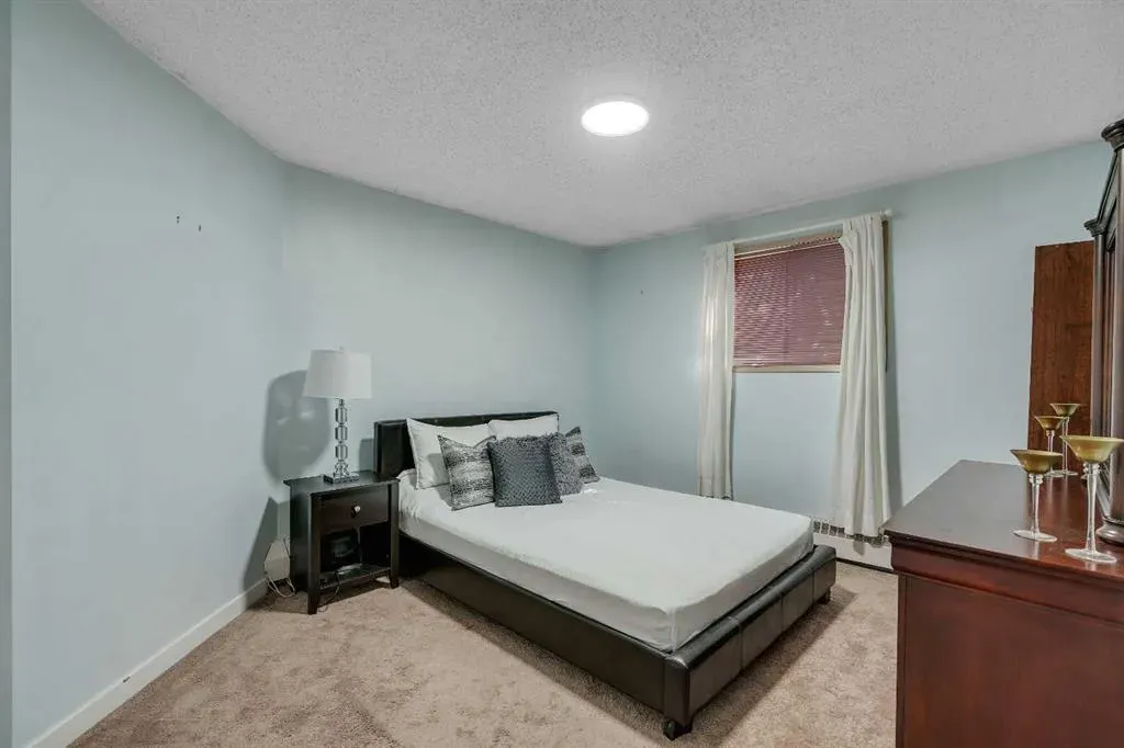 11 Dover Point SE, #104