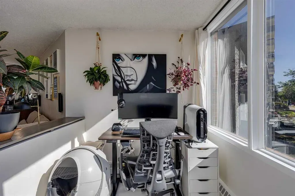 626 15 Avenue SW, #302