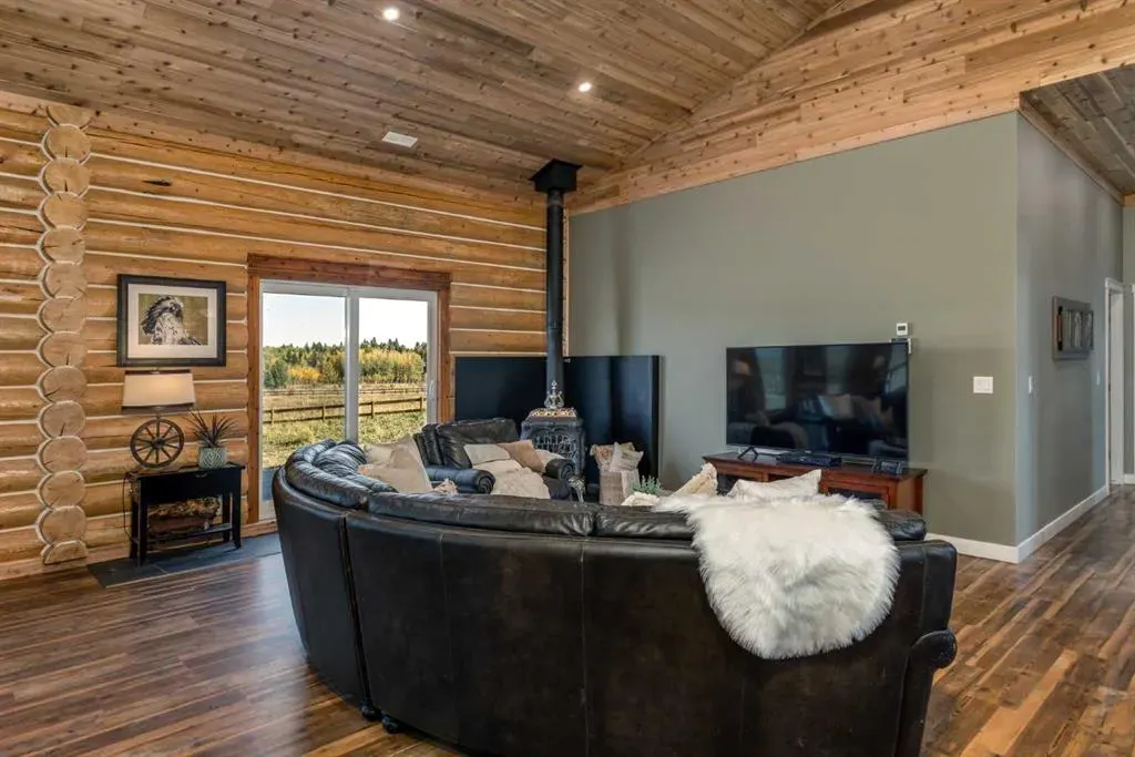 32101 Range Road 50