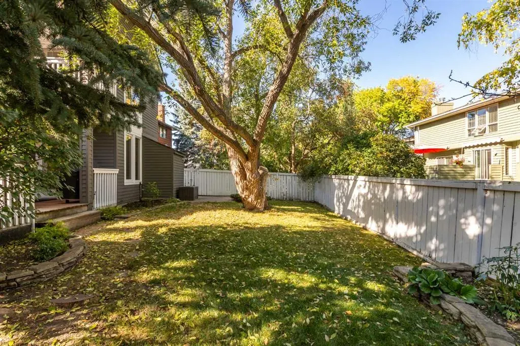 4 Wood Willow Place SW