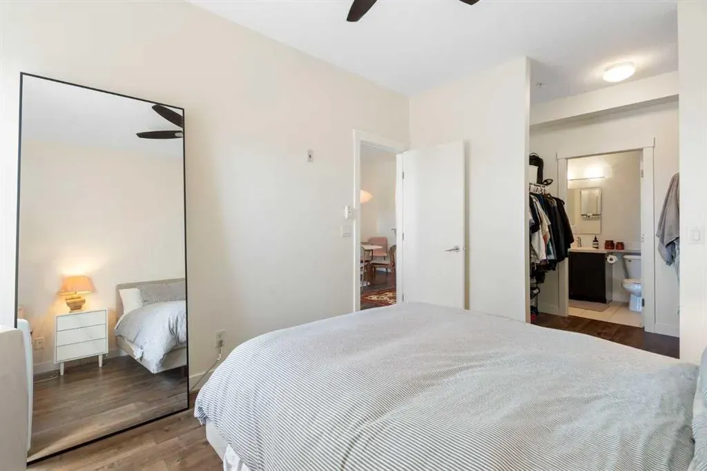 830 Centre Avenue NE, #406