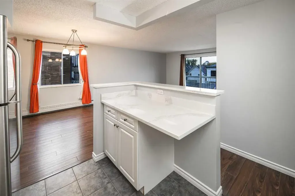 545 18 Avenue SW, #310