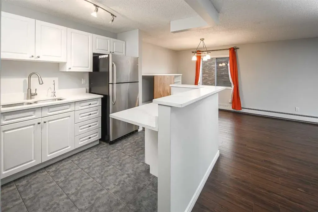 545 18 Avenue SW, #310