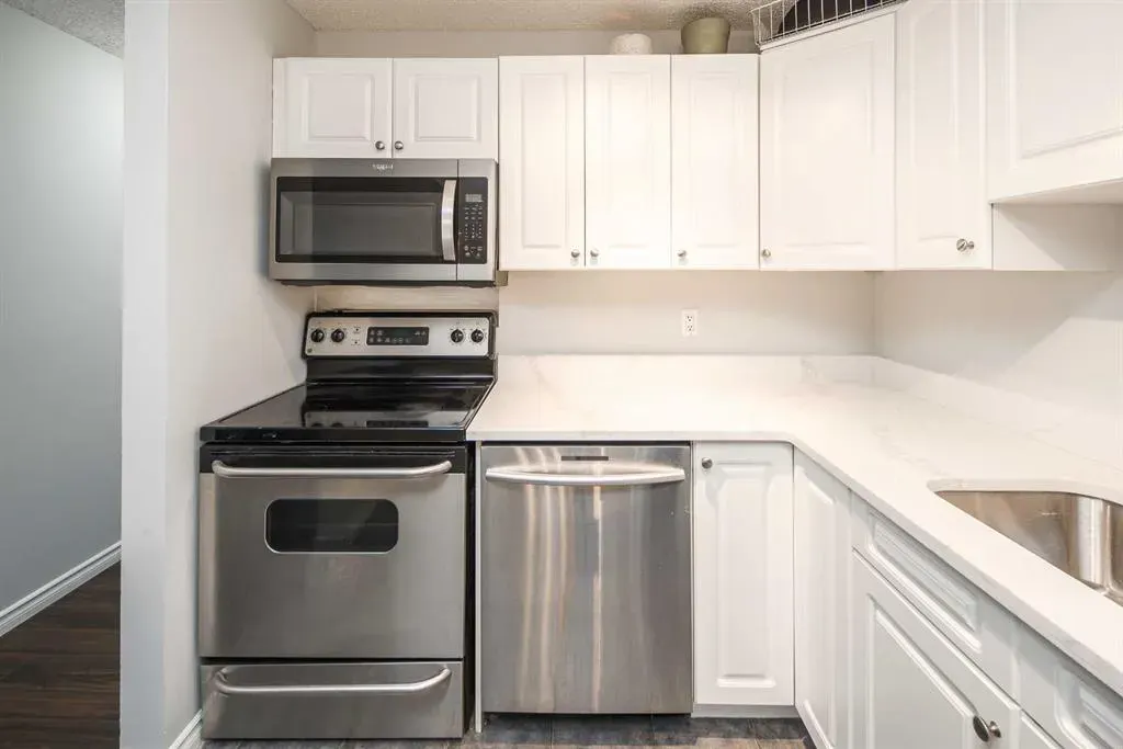 545 18 Avenue SW, #310