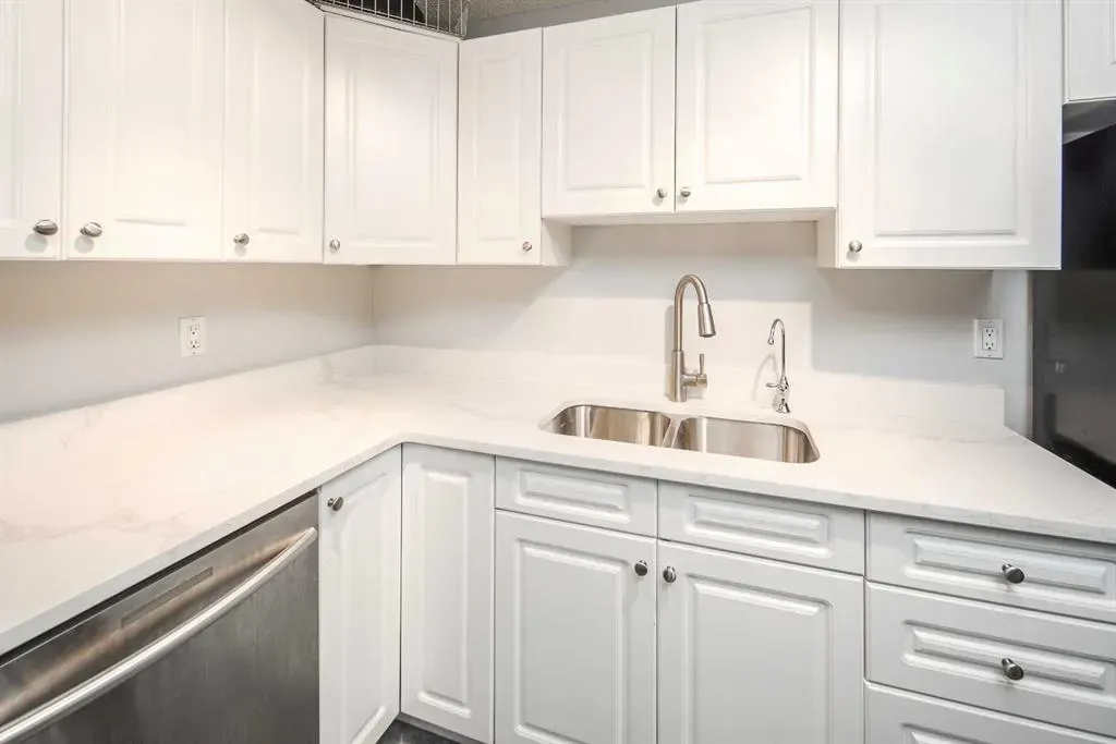 545 18 Avenue SW, #310