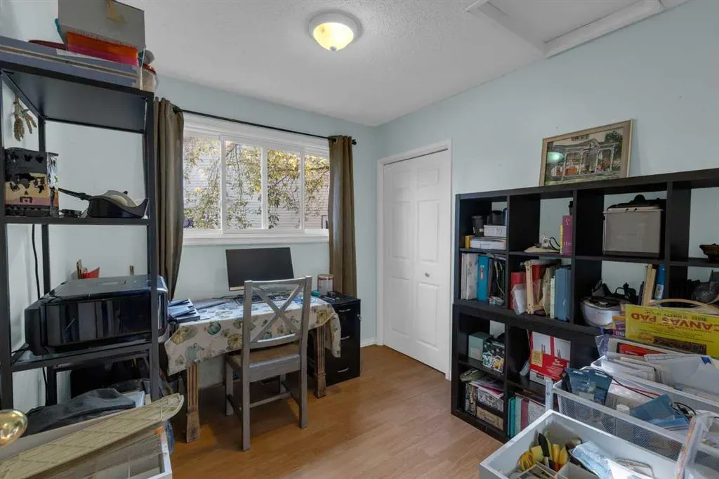 31 Rundlelawn Court NE