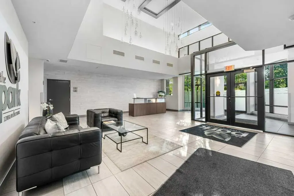 303 13 Avenue SW, #810