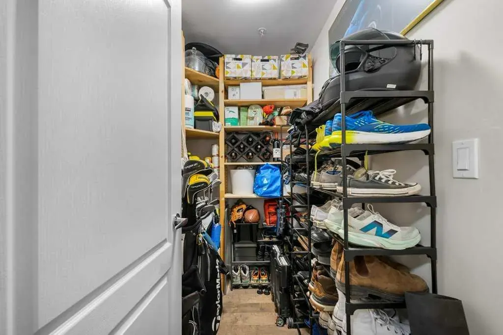 303 13 Avenue SW, #810