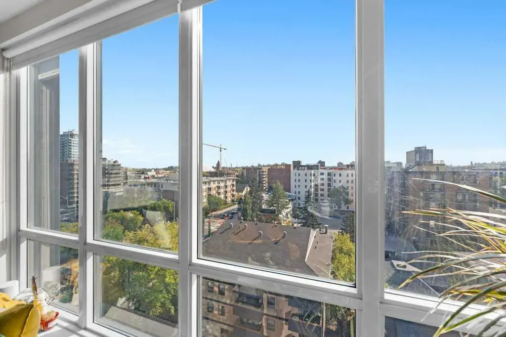 303 13 Avenue SW, #810