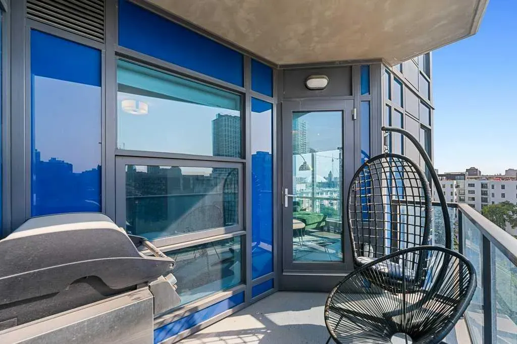 303 13 Avenue SW, #810