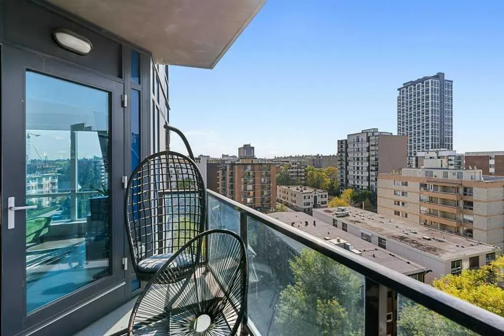 303 13 Avenue SW, #810
