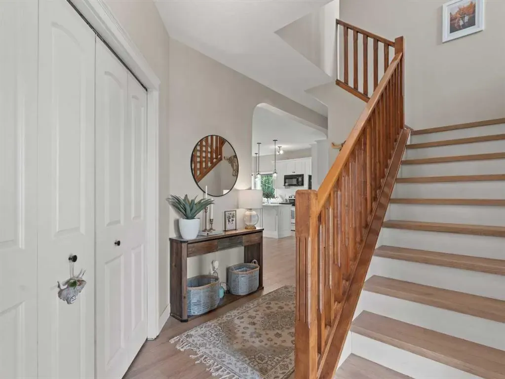 502 Sunrise Hill SW