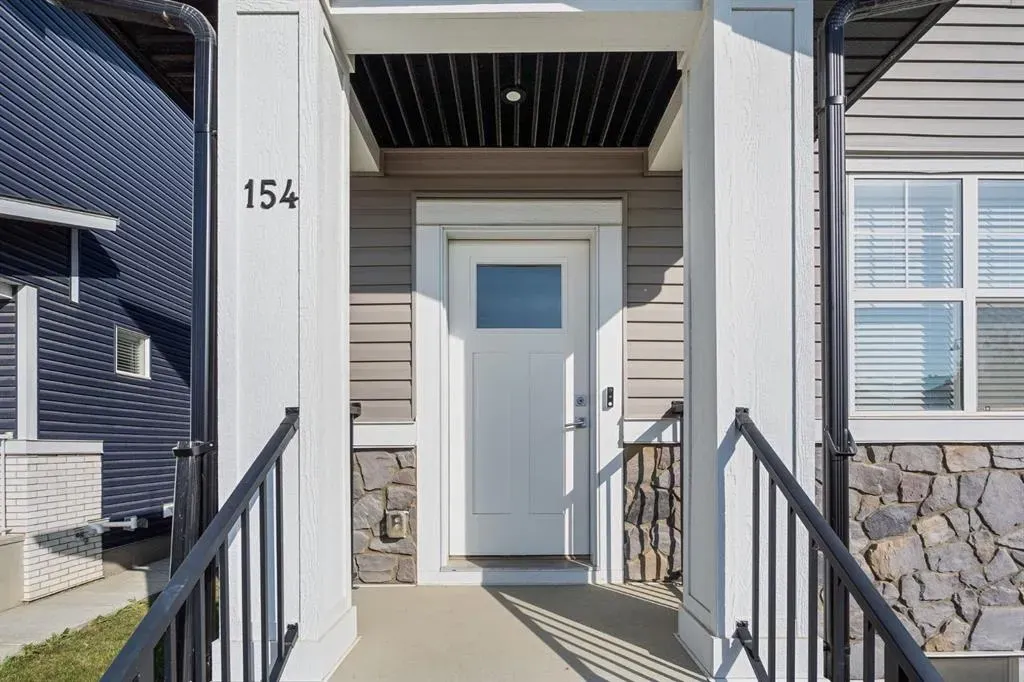 154 Creekside Drive SW