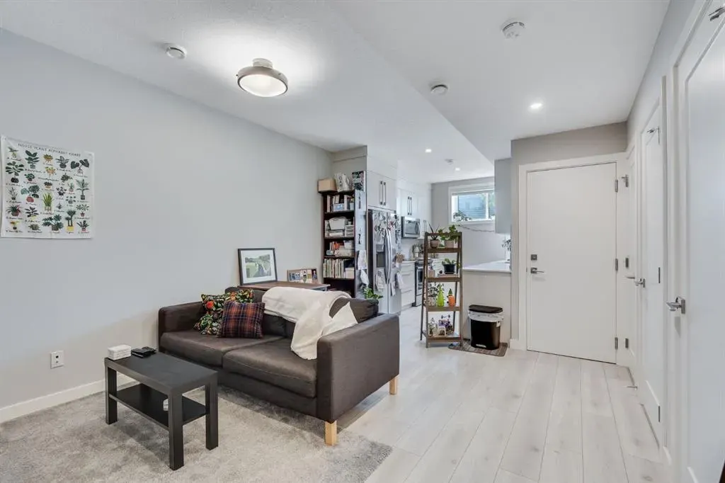 154 Creekside Drive SW