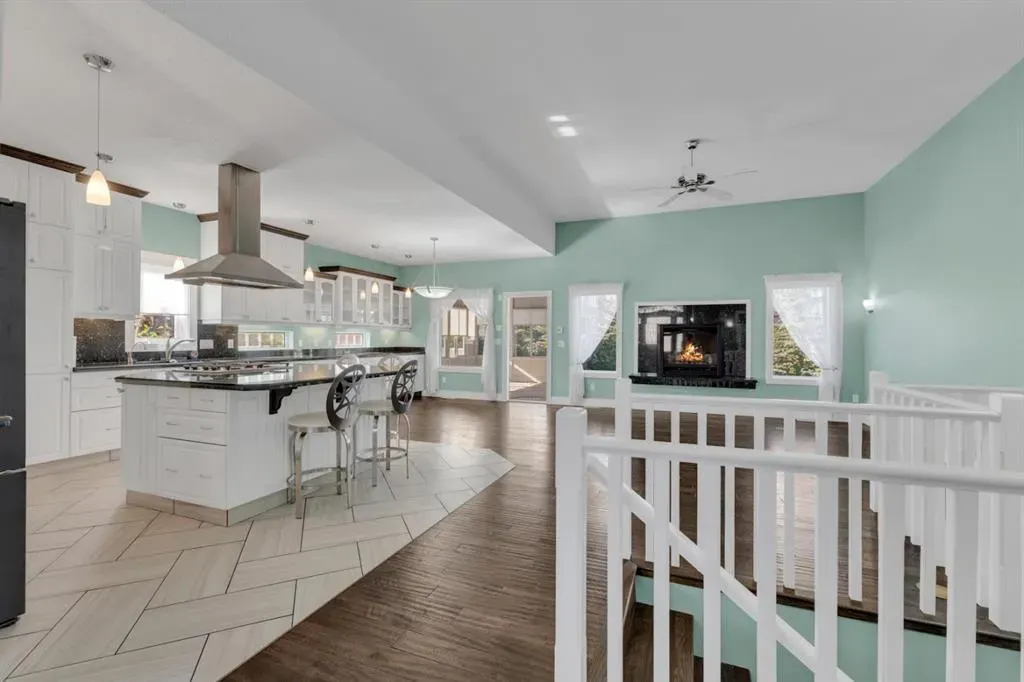 35 Vantage Crescent