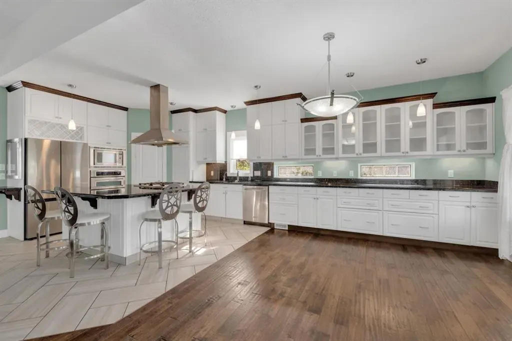 35 Vantage Crescent