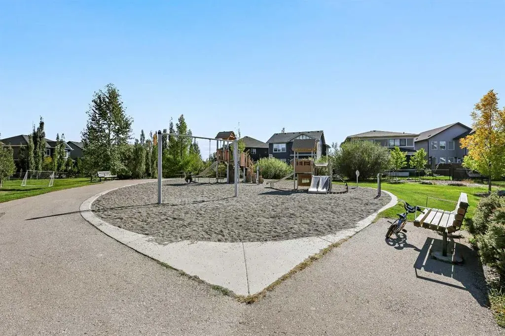 194 Canals Close SW