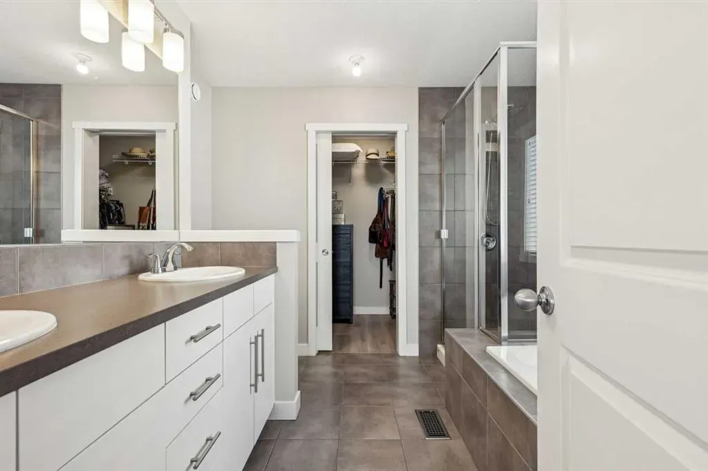 36 Sunrise Crescent