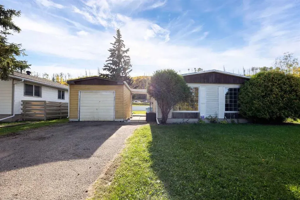 13 Saunderson Avenue