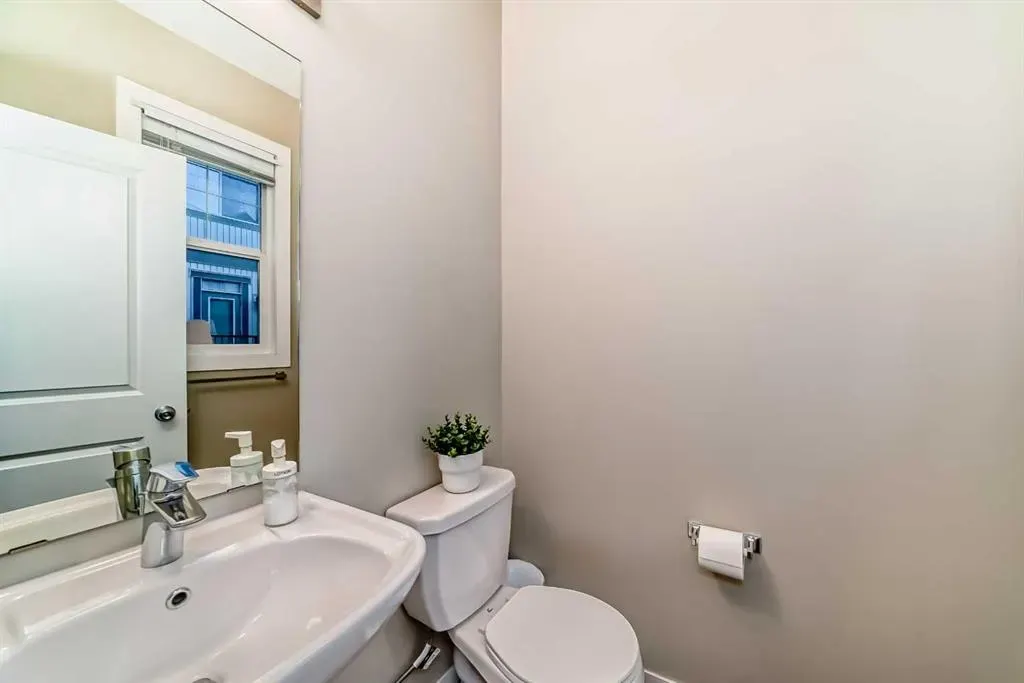 49 New Brighton Point SE
