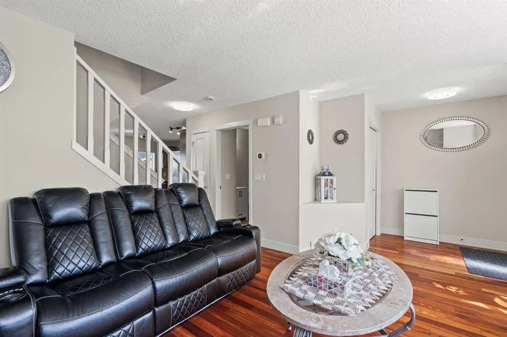 199 Cranberry Close SE