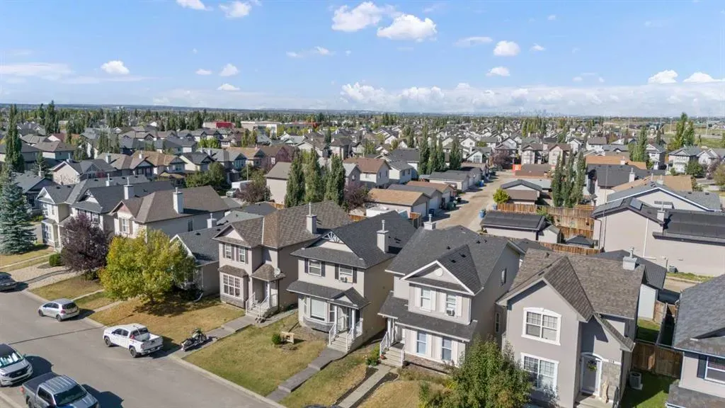 199 Cranberry Close SE