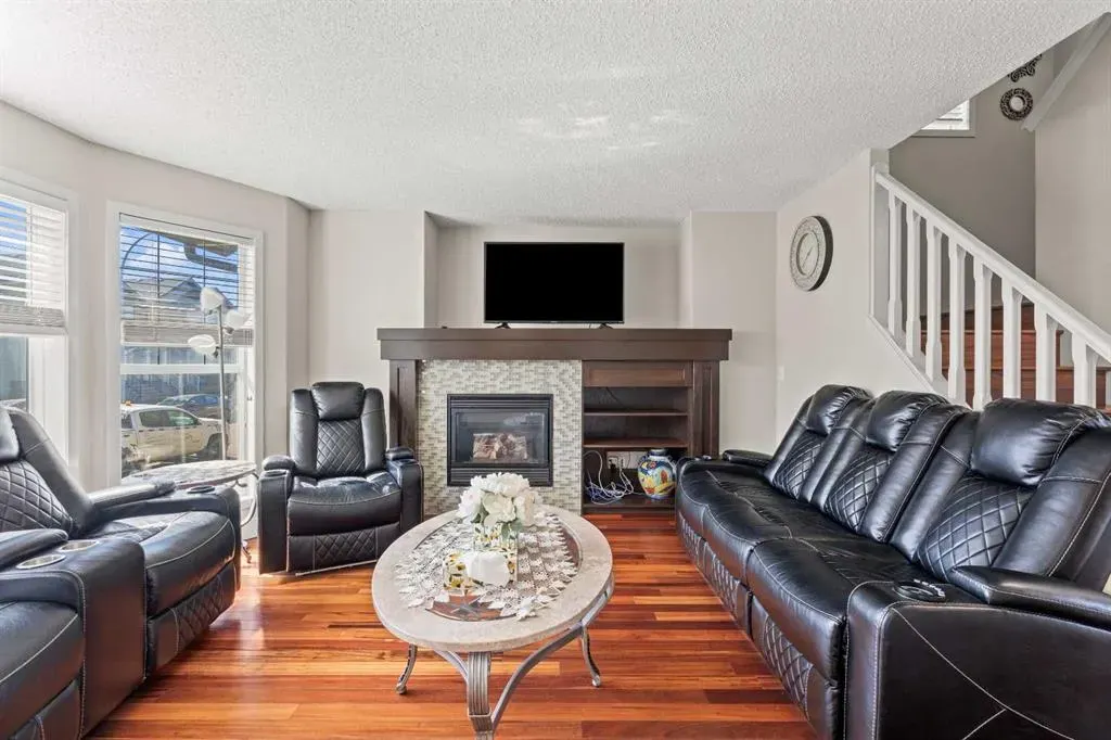 199 Cranberry Close SE