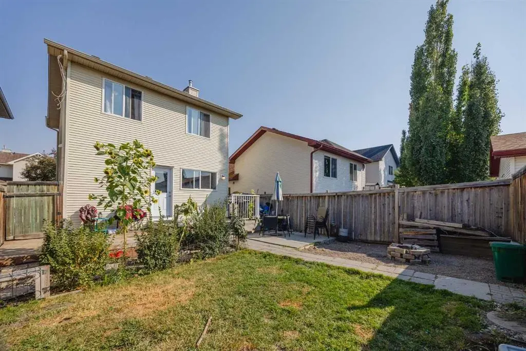 276 Cramond Close SE