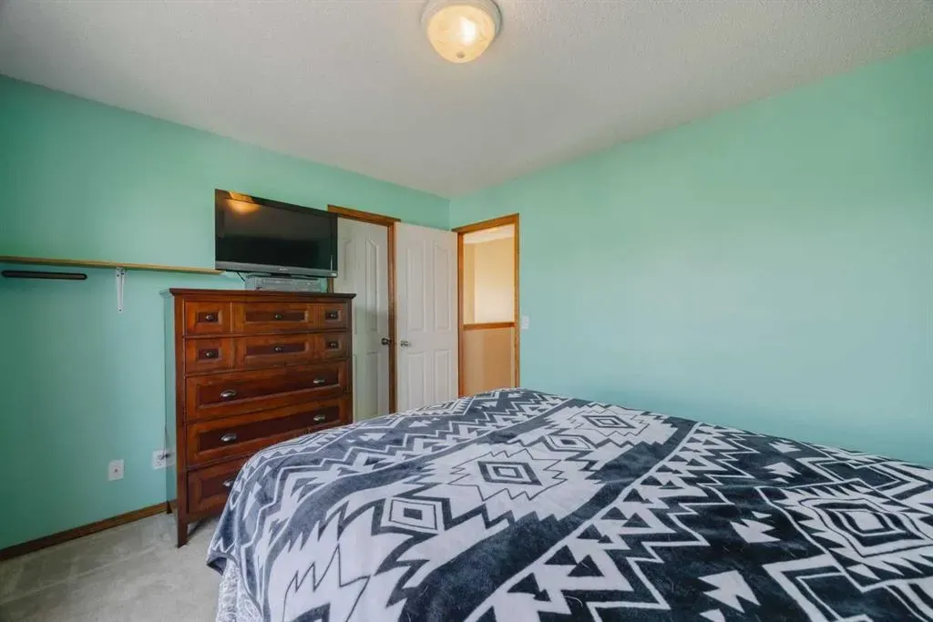 276 Cramond Close SE