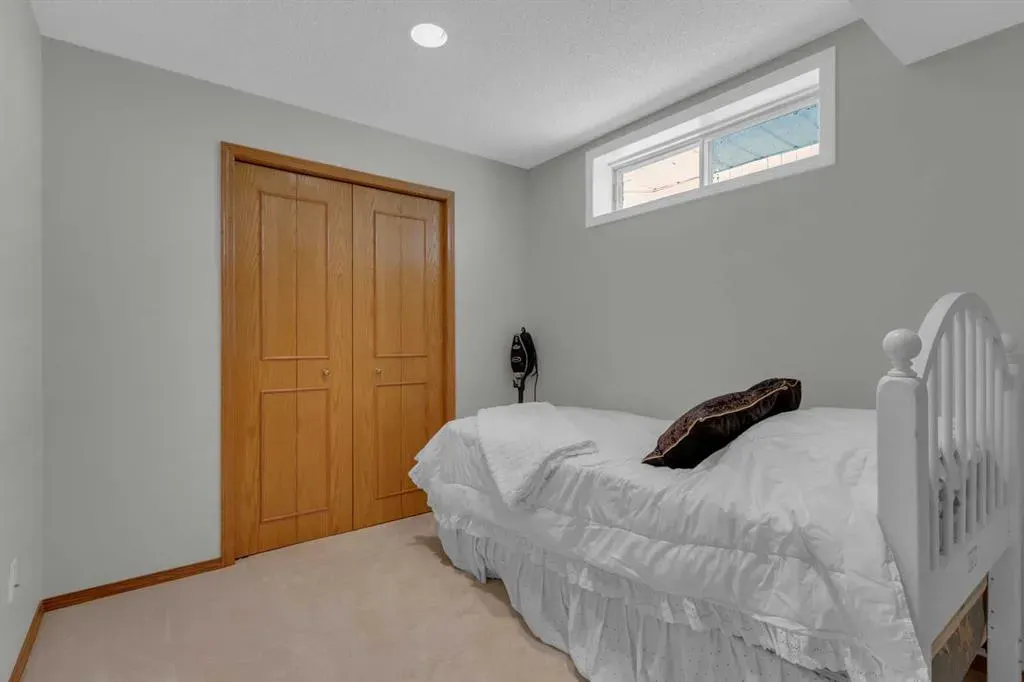 271 Mountain Park Drive SE