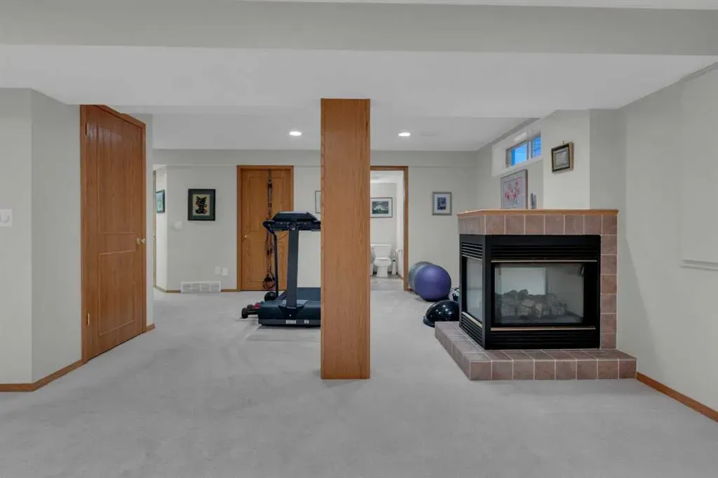 271 Mountain Park Drive SE