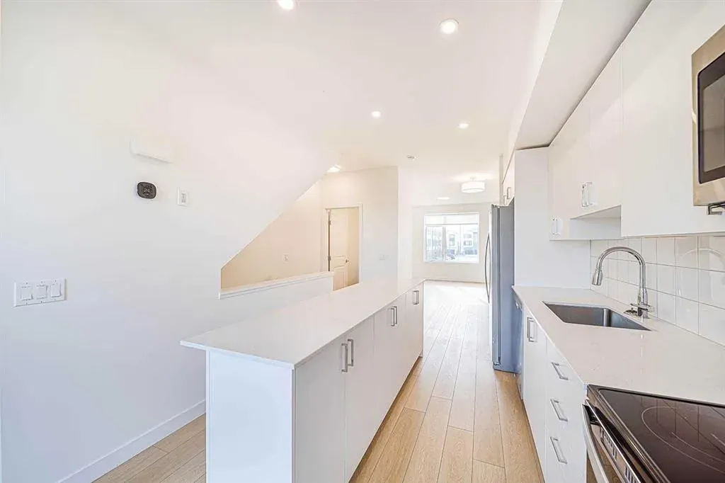 8535 19 Avenue SE, #105