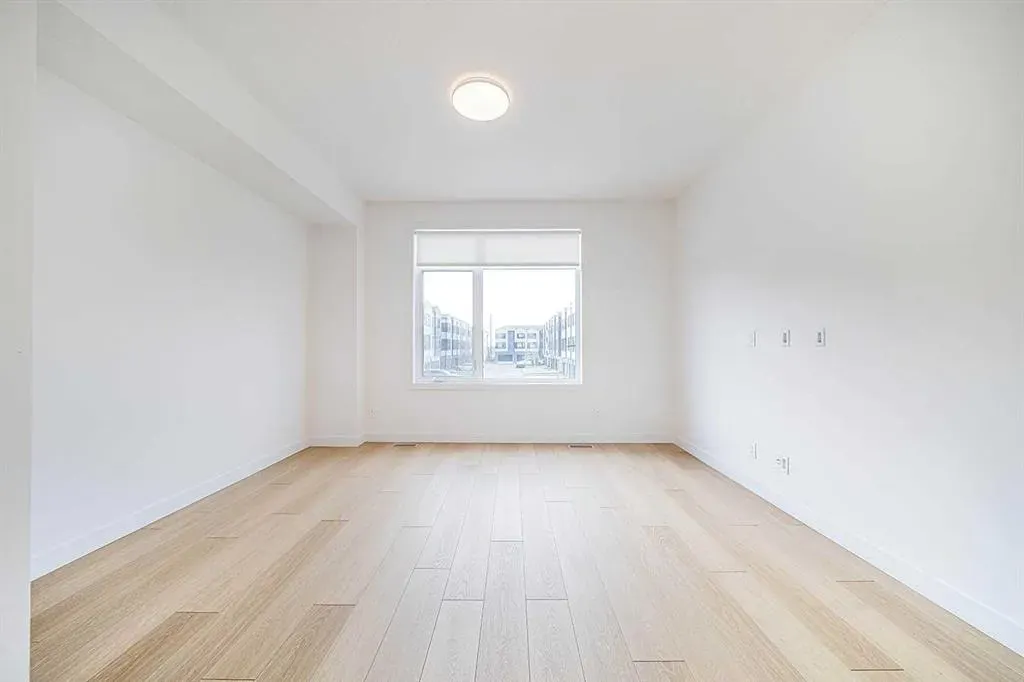 8535 19 Avenue SE, #105